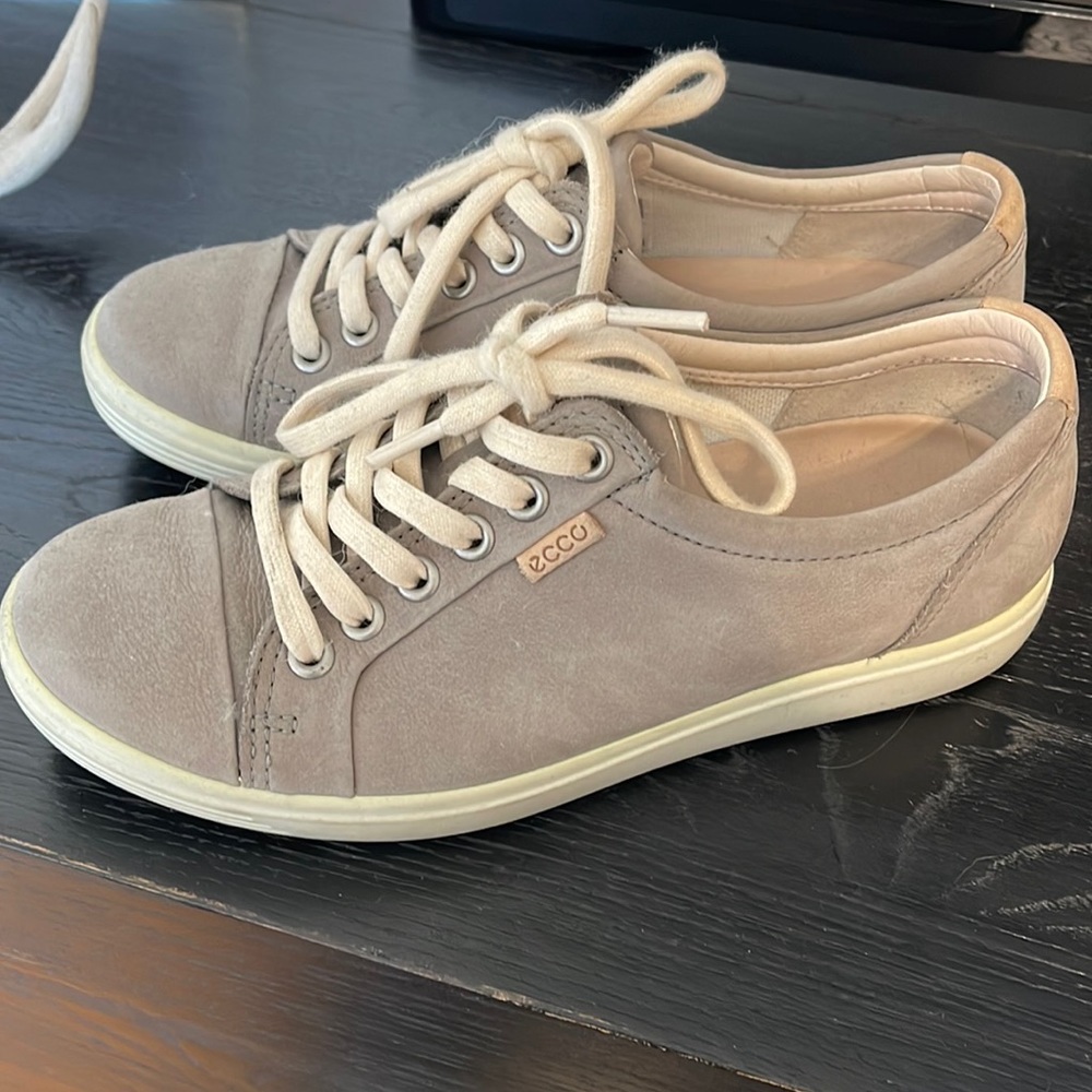 Ecco Soft 7 Sneaker, size 6